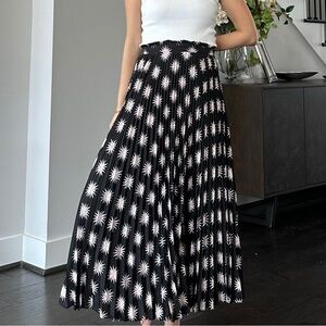 Anthropologie Maxi Pleated Skirt Black Pink Size Large